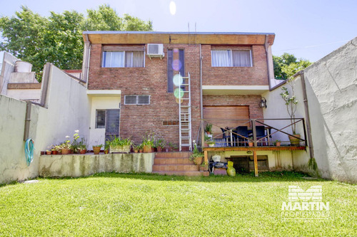 Casa 5 Amb En 3 Plantas Con Jardín Y Playroom - La Lucila
