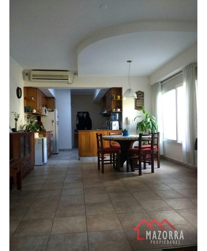 Casa En Venta - Caseros