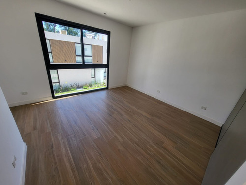 Venta De Casa En Parque Leloir Barrio Cerrado