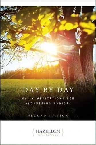 Day By Day, De Anonymous. Editorial Hazelden Information Educational Services, Tapa Blanda En Inglés