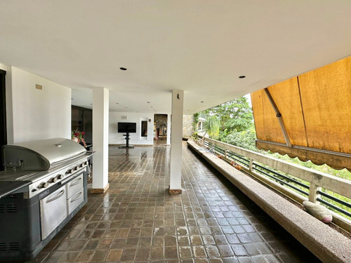 Apartamento De 310 M2 Colinas De Valle Arriba