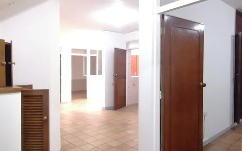 Bodega En Arriendo/venta En El Carmen. Cod A11750111