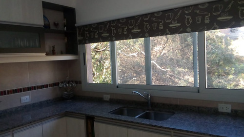 Tanti: Casa En Venta Nueva. Impecable - Opcional: Permuta Rosario