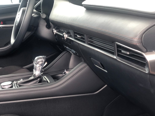 Imagen 10 de 11 de Mazda 3 Prime At 2022