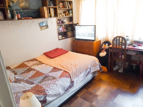 Se Vende Casa En Pasaje Cerrado, Centro Viña Del Mar.