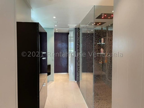 Espectacular Y Lujoso Apartamento Amoblado En Venta En Las Mercedes. Ch.