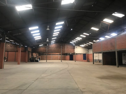 Arriendo Bodega Montevideo - 6.320 M2