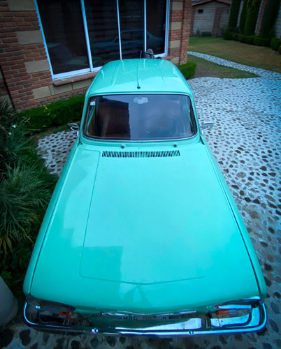 El Renault 10 1970 Es Un Sedán Compacto De Origen Francés