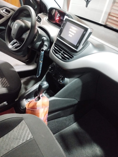 Peugeot 208 1.6 Allure Tiptronic