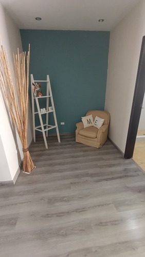 Aparto-casa, Remodelado, Amoblado Y Equipado En La Urb. Alta Florida (planta Alta)