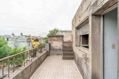Venta Casa 5 Ambientes A Refaccionar !!!
