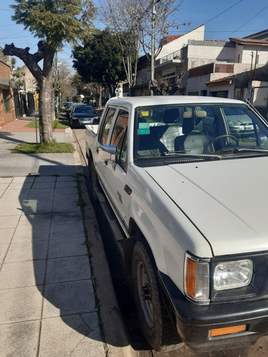 Imagen 3 de 13 de Mitsubishi L200