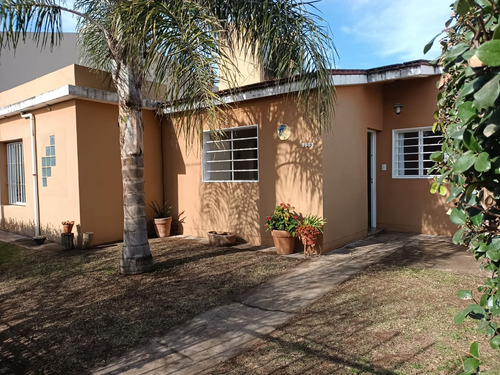 Venta Casa 3 Dorm. Alberdi Apto Bancor 