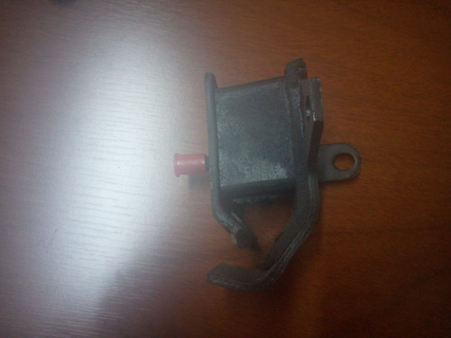 Imagen 3 de 5 de Base Motor Y Muñones Inferiores Nissan D21