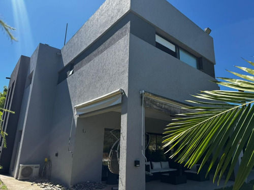Casa En Barrio Privado San Benito En Benavidez / Maschwitz Anual Salida Al Agua