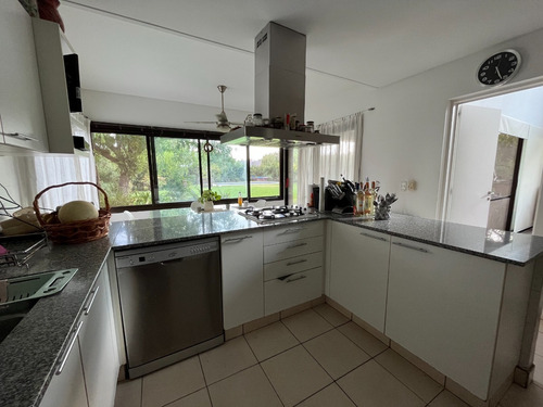 Casa Moderna En Lote Central. Apta Credito. Barrio Cerrado St. Matthews Pilar