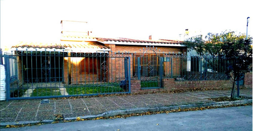 Venta Casa 3 Dorm- Cerro De Las Rosas