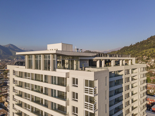 Edificio Av. Recoleta (1 Est. 1 Bod.) Vista Nororiente Piso