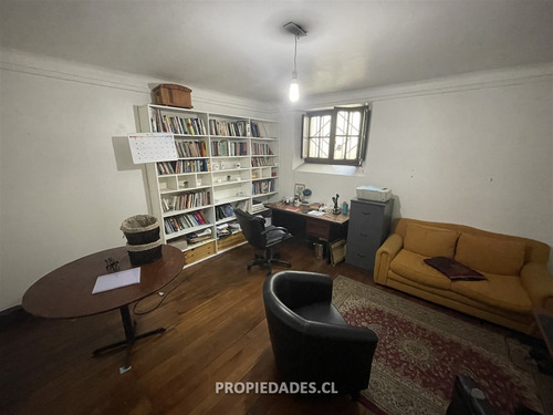 Oficina Para Institución O Empresa En Venta En Providencia.