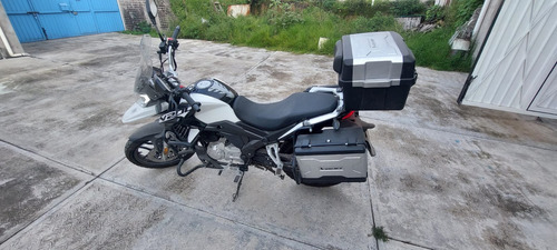 Italika V200