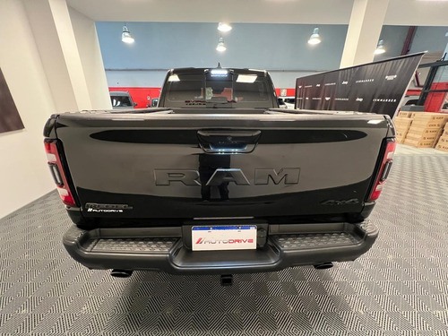 RAM 1500 5.7 Rebel At8 4X4