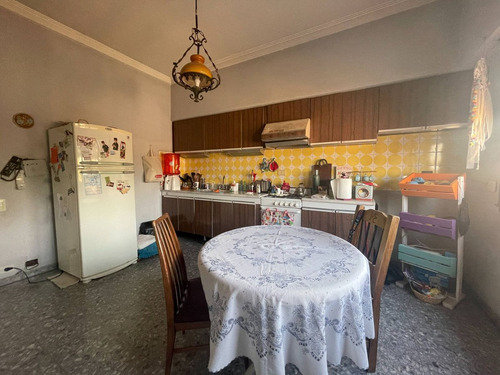 Venta Block Ph 3 Amb + 2 Locales + Garage Merlo