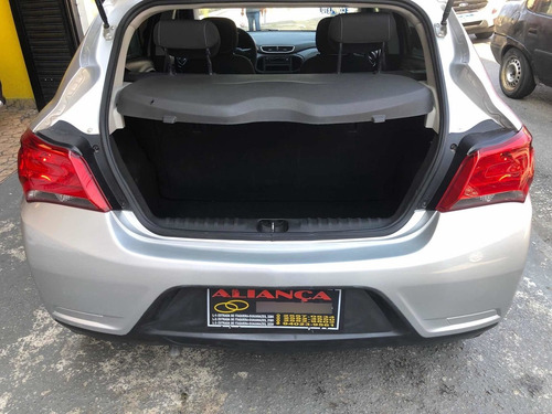 Imagem 7 de 11 de Chevrolet Onix 2018 1.0 Lt 5p