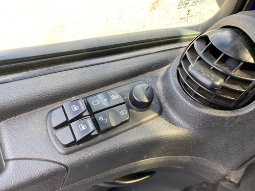 Imagem 7 de 13 de Mb Mercedes-benz Atego 1726 4x2 2020