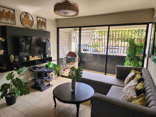 Apartamento De Venta En Las Praderas, Dn