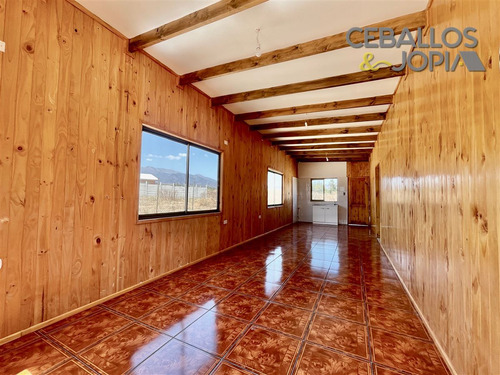 Casa En Venta De 3 Dorm. En Olmué