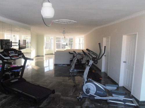 Casa De Lujo En Venta Urb San Jacinto Maracay Con Piscina Gimnasio Zona Exclusiva Negociable Kg:23-3908