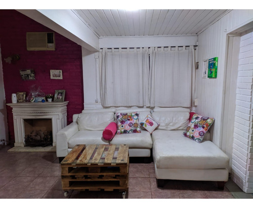 Casa 4 Ambientes - Castelar Sur