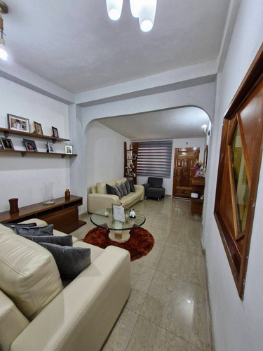 Bella Casa Remodelada En Los Jarales San Diego Rp