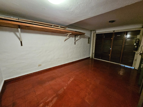 Casa En Venta Córdoba- 4 Habitaciones- Jardín - Parrilla- Cochera-