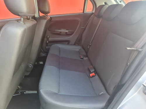Imagen 11 de 12 de Volkswagen Gol 2020