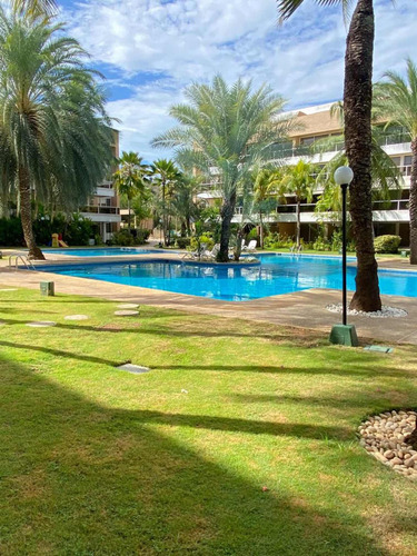 Conjunto Res. Loma Real, Se Vende Ph Duplex. Ic-00374