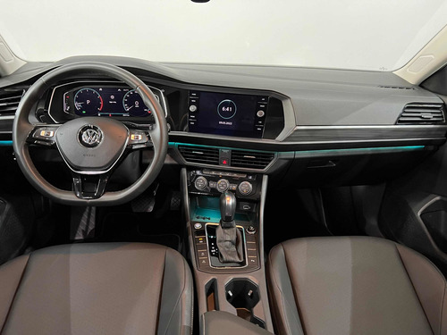 Imagem 12 de 13 de Volkswagen Jetta 2020 1.4 Comfortline 250 Tsi Flex Aut. 4p