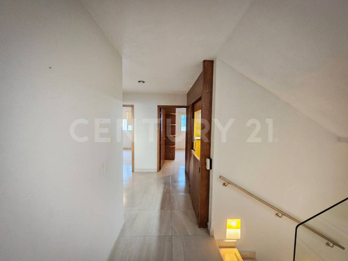 ¡casa En Venta En Santillana Parque Residencial! ¡zona Solares En Zapopan!