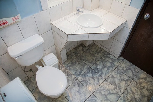 Arriendo De Edificio Comercial, Ex Hotel Huelen