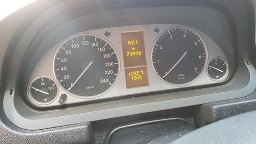 Imagem 6 de 10 de Mercedes B200