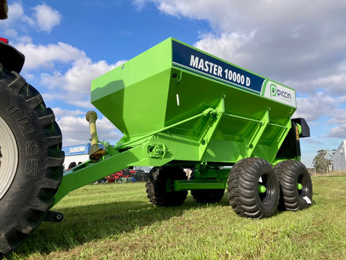 Abonadora Y Fertilizadora Master D10000 - Marca Piccin