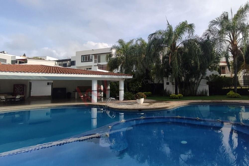 Se Vende Lote De Terreno Dentro Del Fraccionamiento Burgos Corinto En Temixco.-