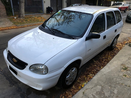 Imagen 7 de 15 de Chevrolet Corsa Classic Sw Life 1.4n 2010