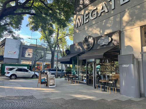 Espectacular Local Sobre Av. Libertador Con Cocheras, Apto Gastronómico, En Martinez.