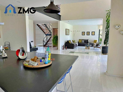 Residencia De Lujo En El Cielo Colinda Con Green Solo Exigen