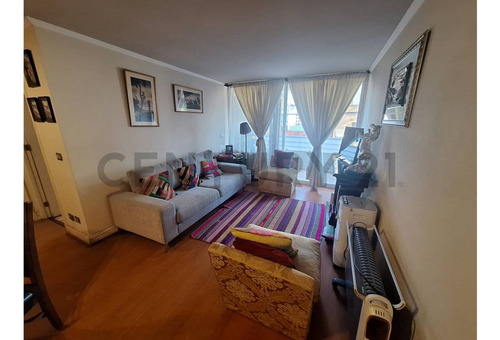 Venta De Depto En Ñuñoa, 1d-1b Y Estacionamiento