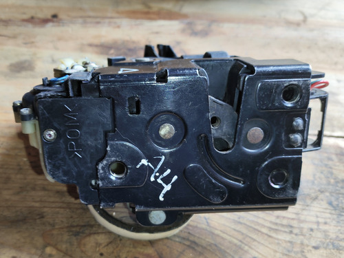 Chapa Delantera Izquierda Volkswagen Jetta A4 (Usado)