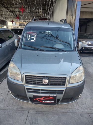 Imagem 3 de 11 de Fiat Doblo 2013 1.8 16v Essence Flex 5p