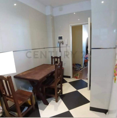 Venta Departamento Dos Ambientes Frente 55m2 Almagro.