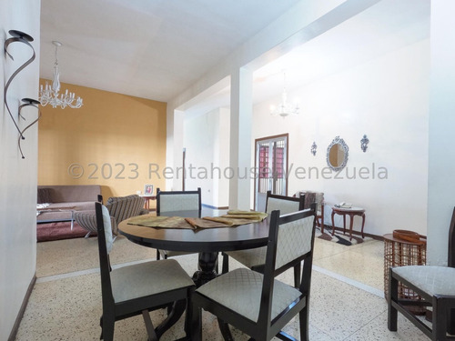 Edificios Comercial En Venta En Centro Barquisimeto Lara -- %%m-c-t%% Cod. 24 Guion 5 3 8 1